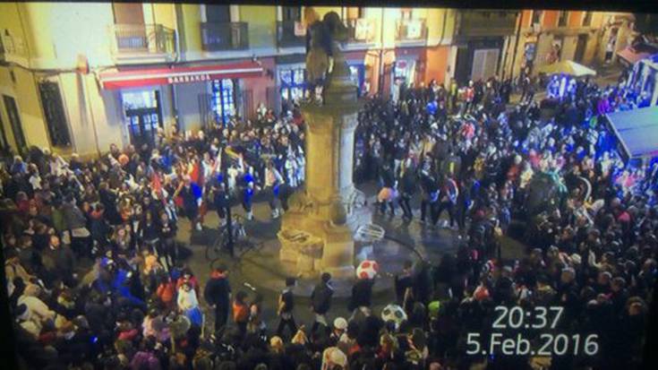 Ikararik gabe puska eskean