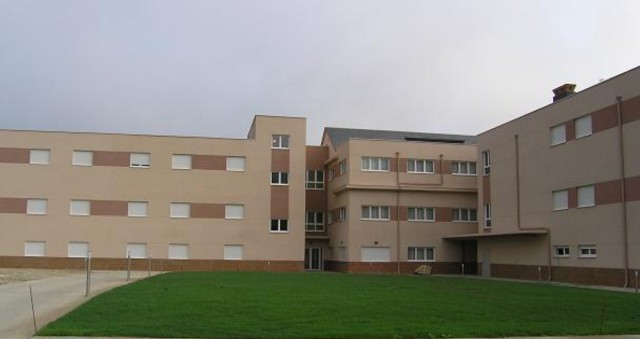 KPIren araberako soldata igoera aplikatuko diete DomusVi egoitzetako langileei
