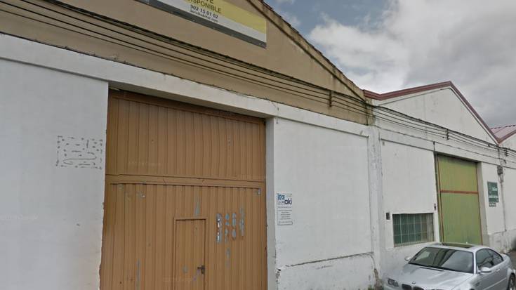 Langile bat hil da Antsoainen, zazpi metrotik behera erorita