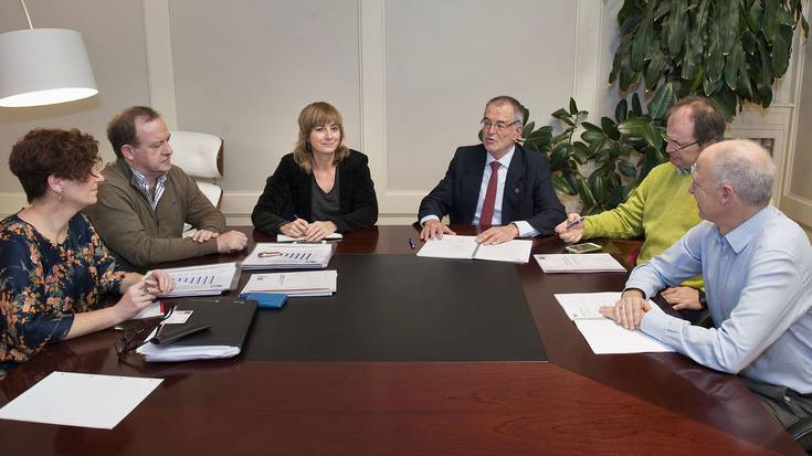 Gobernuak harremana berreskuratu du Eusko Ikaskuntzarekin