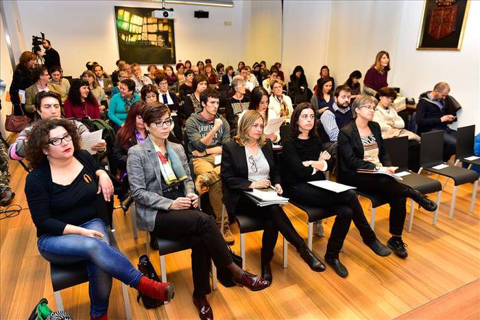 Genero indarkeriaren aurka, "politika eraginkorren" beharra nabarmendu dute