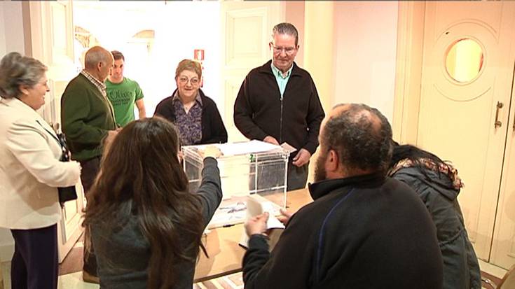 Kontsultan parte hartu duten Baztango bizilagunak, Aroztegiaren aurka