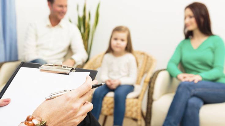 Udalak hiru milioi euro bideratuko ditu familian esku hartzeko zerbitzurako, haurren arloan