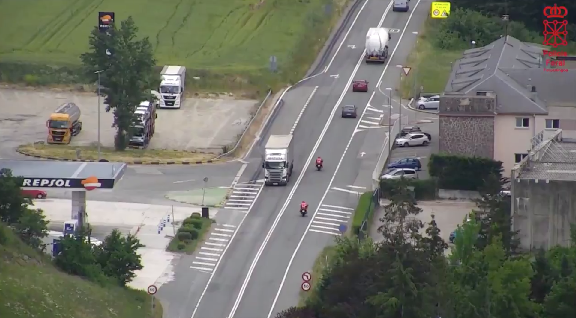 N-121 errepidearen obrak direla eta Iruñeko trafikoa Enderitzko lotunetik desbideratzen ari dira