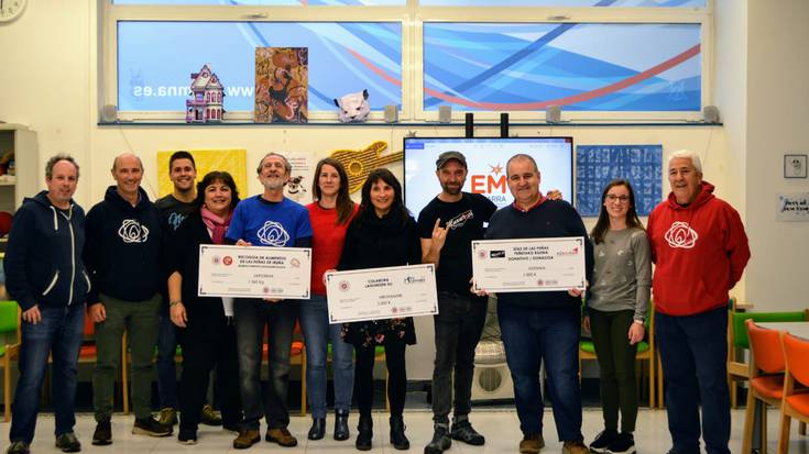 Elkartasun ekarpena egin dute Iruñeko Peñek