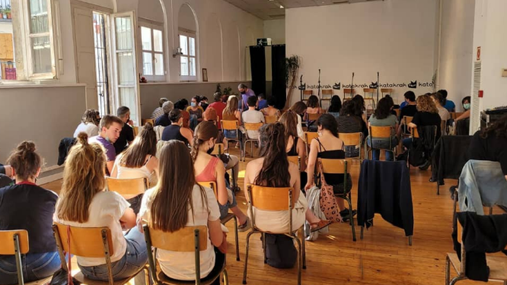 Hasiera berriei kantatuko die gaur Zortziko Maldikok