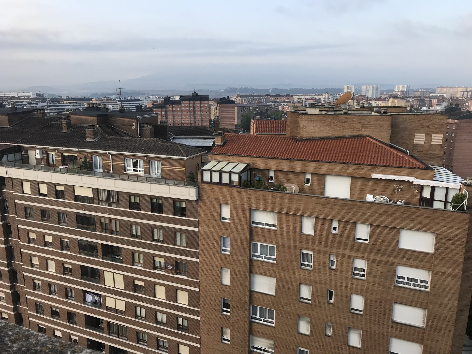 Hutsik dauden etxebizitzen gaineko zergak gutxitu nahi ditu Navarra Sumak