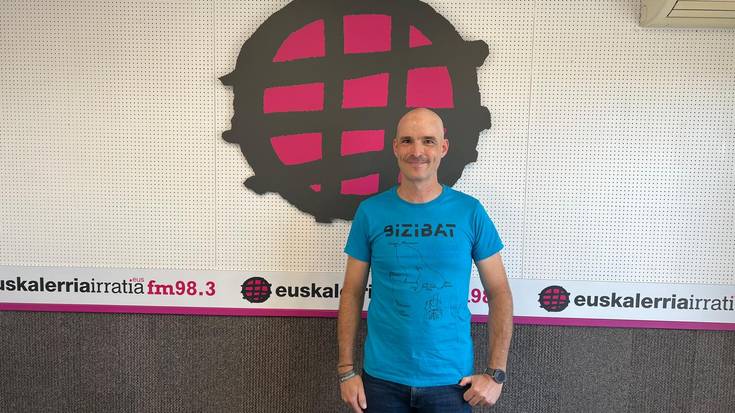 Raul Imaz: “4.300 kilometro egin ditut bizikletan euskal etxeetatik barna”