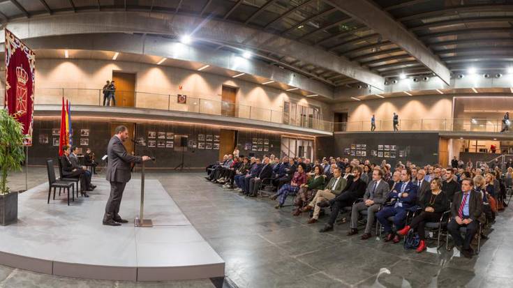 Nafarroako Parlamentuak, 40 urte