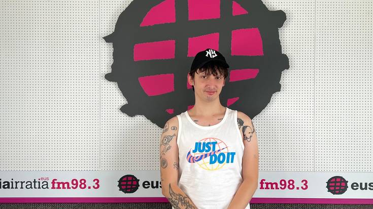 Danel Galdaera: "Oihukatzen duten emakumeak gustatzen zaizkit, txikitatik oihuak asko erlaxatu nau"