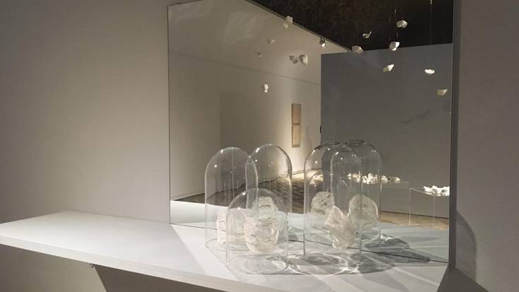 'Ehundu, bizi, isildu'; Celia Eslavaren lana ikusgai Ziudadelako Bolborategian