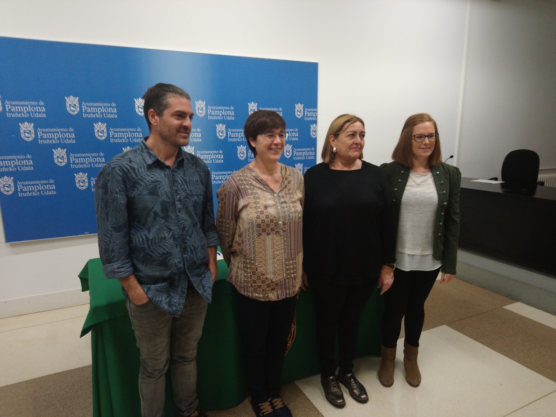 Ijitoen idazkaritzari esku hartze sozialerako 30.000 euro eman dizkio Iruñeko Udalak