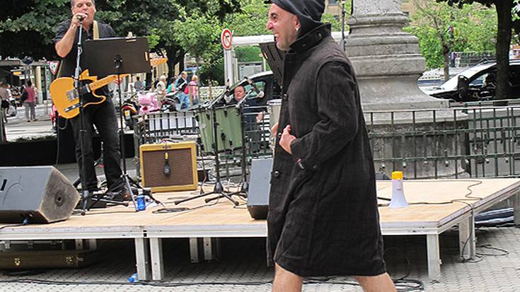 Rafa Rueda eta Oier Guillanen 'Munduaren neurria' errezitaldi musikatua, gaur, Kondestablen