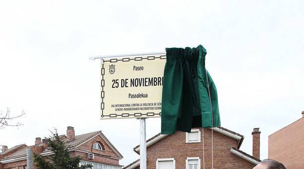 Konstituzioaren Plaza, ele bitan