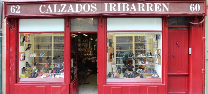 Bi zapata-denda itxiko dituzte Alde Zaharrean