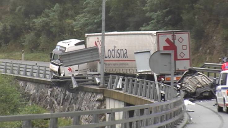 N-121-A errepidea 2+1 bidetakoa izanen da