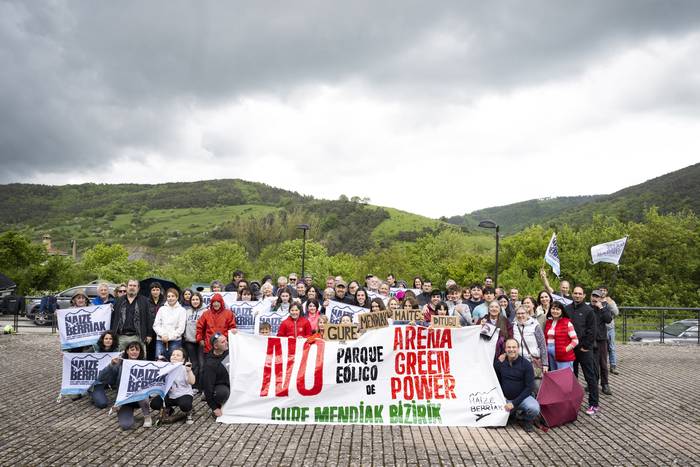Aerosorgailuz osatutako makroproiektuaren kontra azaldu dira Odieta, Olaibar, Anue eta Esteribar