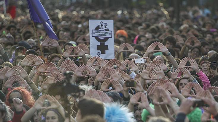 Sexu eta ugalkortasun eskubideak bermatzeko foru dekretuari 149 ekarpen egin dizkiote