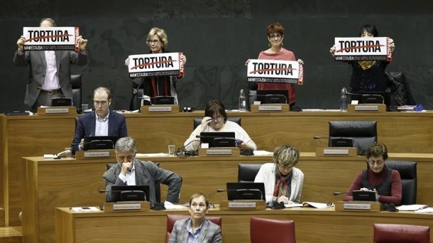 Alderdien eta sindikatuen babes zabala jaso du torturaren aurkako mobilizazioak