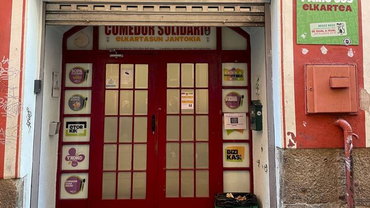 Paris 365ek bertan behera utzi ditu afaria presentzialak