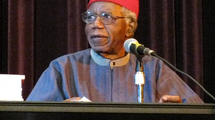 Liburu aurkezpena: Chinua Achebe «Gainbehera dator dena»