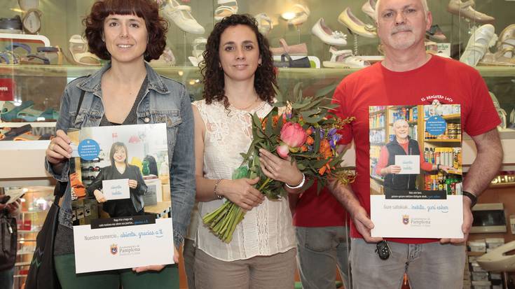 Iruñeko denda txikiak sustatzeko 'Gure saltokiak irekita, zuri esker' kanpaina abiatu dute