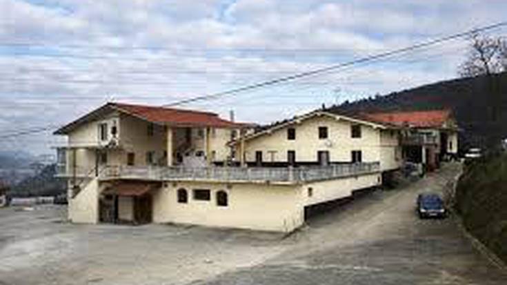 Iparragirre sagardotegi dolarea: sagardoan murgiltzeko aukera.