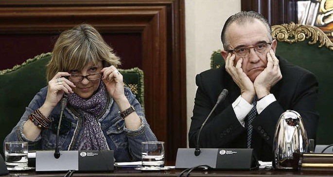 Iruñeko EH Bilduk Maria Caballeroren anaiari esleitutako kontratuen auzian diziplinazko txostena irekitzeko eskaera egin du