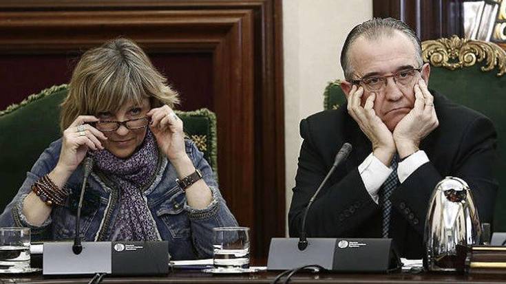 Iruñeko EH Bilduk Maria Caballeroren anaiari esleitutako kontratuen auzian diziplinazko txostena irekitzeko eskaera egin du