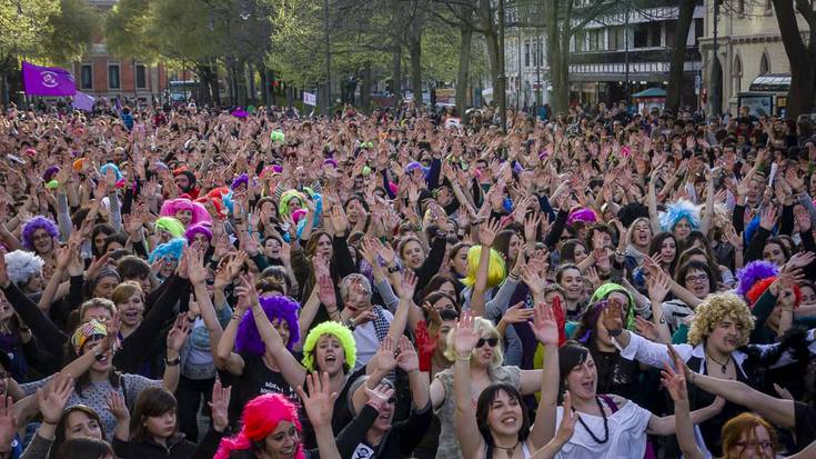 Abortatzeko eskubidea bermatuko duen foru dekretua, sarean