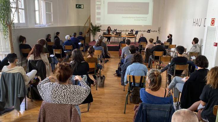 Gatazkaren irakurketa feministak lantzeko jardunaldia eginen dute Katakraken, larunbatean