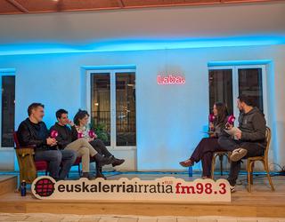 'Nor naizen baneki': zuzeneko solasaldia