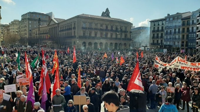 Gutxieneko soldataren igoera “eskasa” dela salatu dute ELAk eta LABek