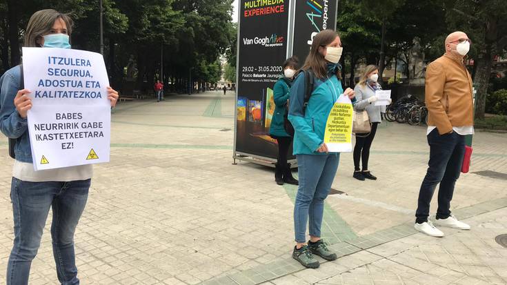 Hezkuntza arloko sindikatuek eskatu dute eskoletarako itzulera datorren ikasturtera atzeratzeko