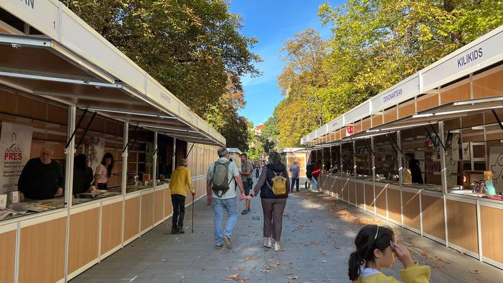 Editargik ateak zabaldu ditu