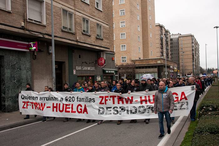 Enpleguaren defentsan kalera