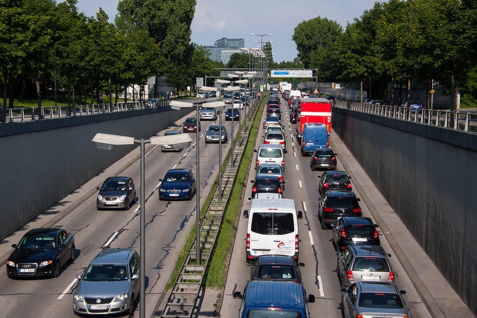 Auto istripuz hildakorik ez egoteko kalez kale hartu beharreko neurriak aztertuko ditu brigada batek