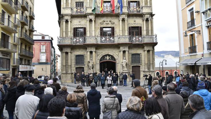 Martxoaren 8ko mobilizaziora joateko deia zabaldu du Iruñeko Udalak