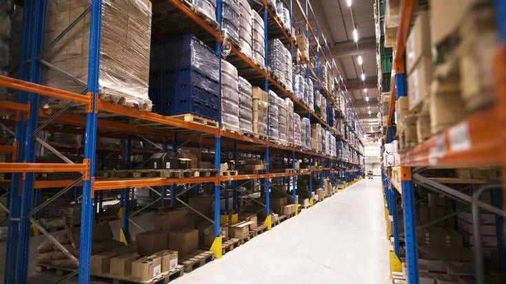 Amazonen paketeak banatzen dituzten Parmi Logistics enpresako langileak grebara deitu dituzte