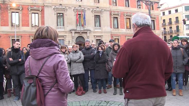 Zerrenda bakarra alboratzea mahai sektorialaren "subirautza ukatzea" dela salatu du gehiengo sindikalak