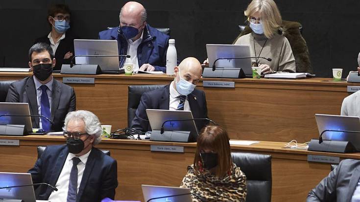 Navarra Suma eta PSN, Nafarroako ikasleek euskararen gutxieneko ezagutza edukitzearen kontra