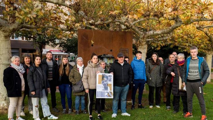 Karmele Solaguren sakabanaketa politikaren biktima gisa aitortzea eskatu dute