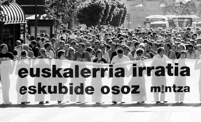 Epaileek diote Net21 irratiari ez dagokiola 1,6 milioiko kalte ordaina