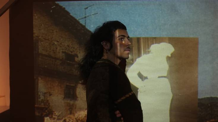 Adrian Irisarri: “Sortze prozesuan inguruan ditudan objektu eta formen xumetasunean oinarritzen naiz”