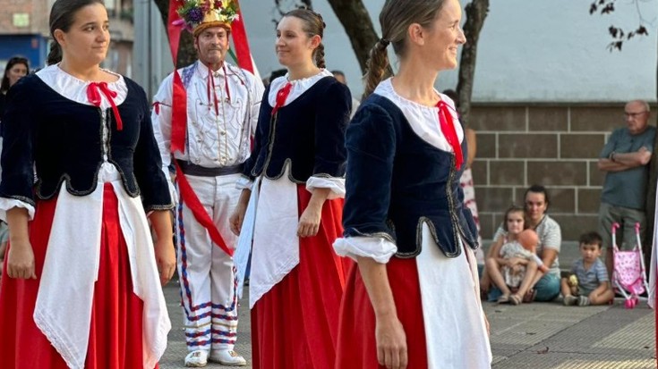 Ortzadarrek Folklore Jardunaldien 40. edizioa ospatuko du Iruñean, tradizioaren esanahi berriak aztertzeko