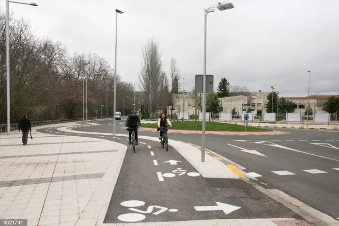 Labriteko Ardatz Jasangarriaren lehen zatia zabaldu dute txirrindularientzat