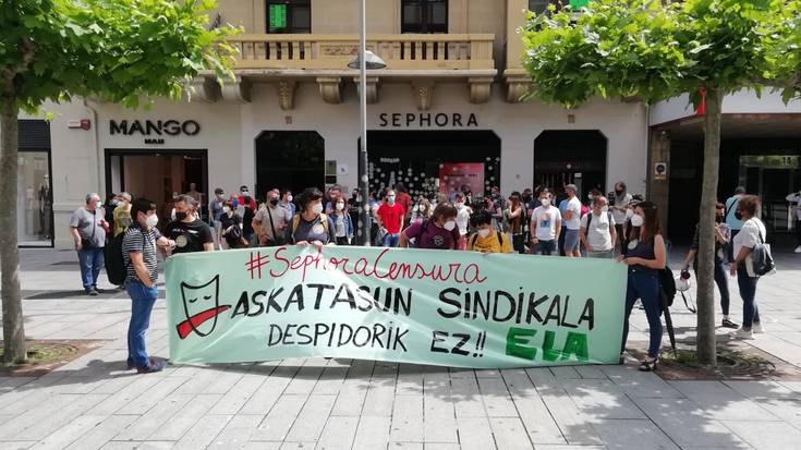 Greba eskubidea urratzeagatik demanda bat jarri dio ELAk Sephorari