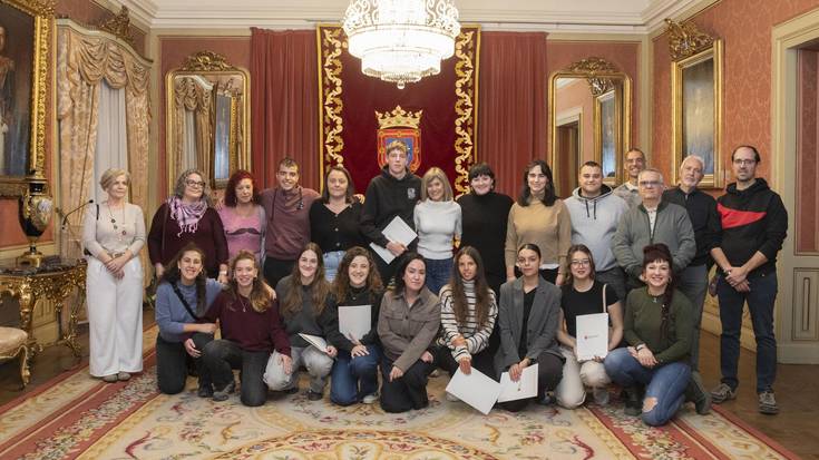 Zazpi auzo elkarterekin batera eginen du lan Iruñeko Udalak adingabeen eskubideen defentsan eta babesean