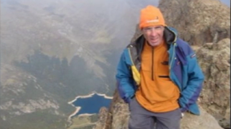 Datozen orduetan iritsiko da Aldolfo Riparen gorpua Nepaldik