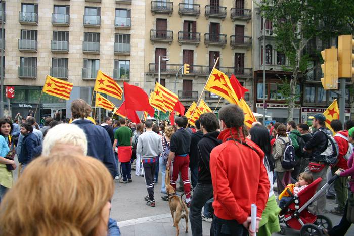 Kataluniako prozesuan PPk duen jarrera kritikatu du Nafarroako Parlamentuak